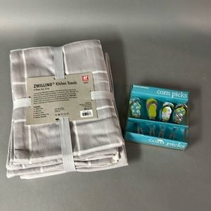 Bundle of Kitchen Towles & Corn Picks NWT